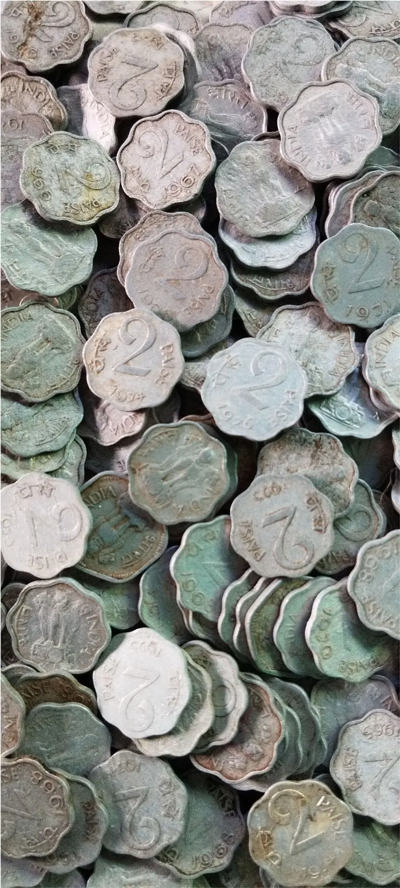 2 Paise Aluminium Coin ( 1965 - 1979 ) , 8 Scalloped Shape - 100
