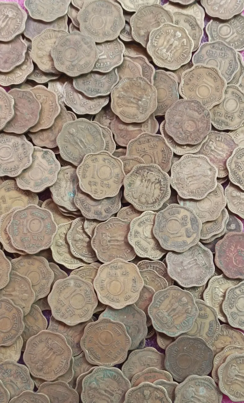 10 Paise Brass Coin,  8 Scalloped  (  1968 - 1971 ) - 1