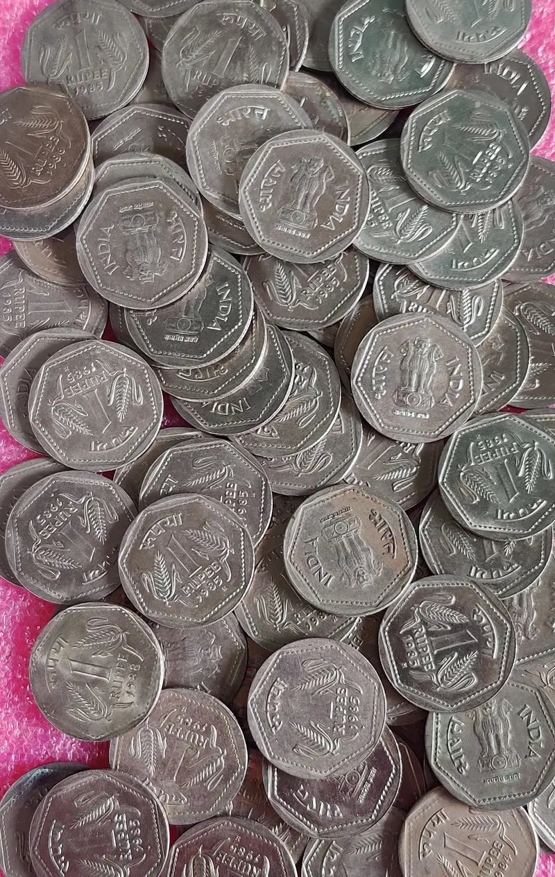 1 Rupee Copper Nickel Coin UNC 6.0GMS (1983 - 1991 ),India - 50