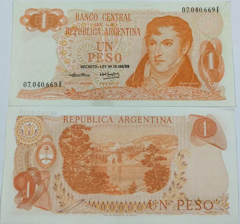 ARGENTINA - 1 PESO LEY - UNC & MINT CONDITION  ( 1970 ) - 1