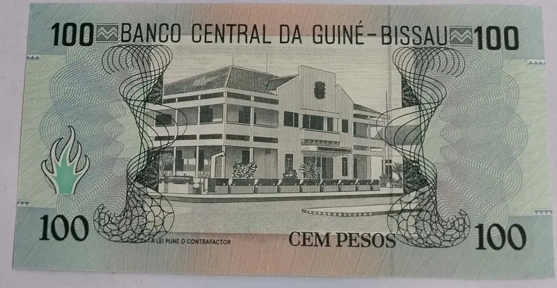 GUINEA BISSAU - 100 PESOS - UNC & MINT CONDITION(1990) - 1