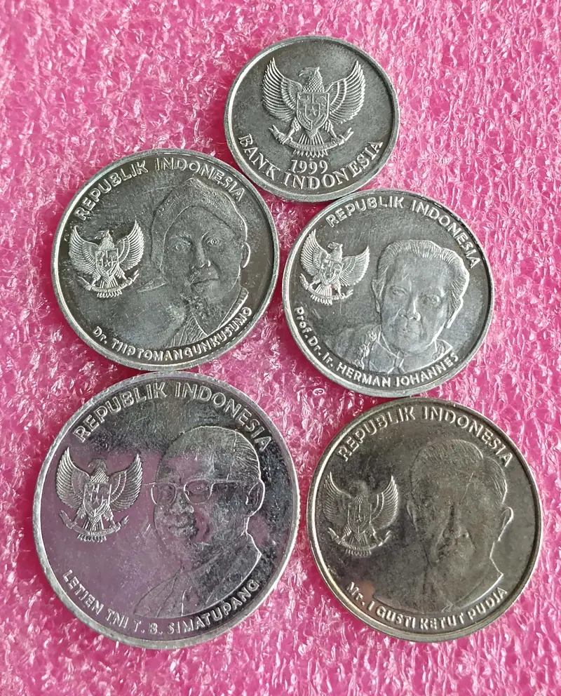 INDONESIA - 5 X DIFFERENT COINS SET - UNC / BUNC - 1