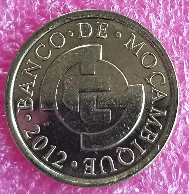 MOZAMBIQUE - 50 CENTAVOS COIN - UNC MINT CONDITION (2012) - 1