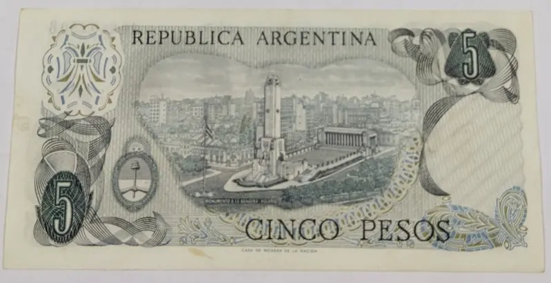 ARGENTINA - 5  PESOS LEY - UNC & MINT CONDITION  ( 1974 ) - 1