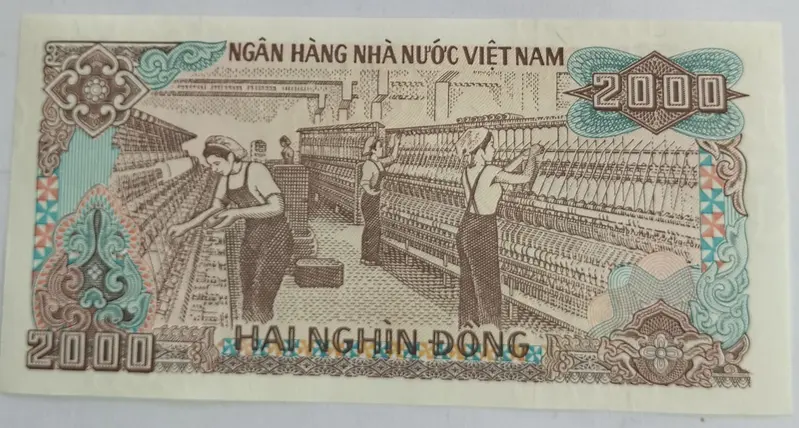 VIETNAM - 2000 DONG - UNC & MINT CONDITION - 1