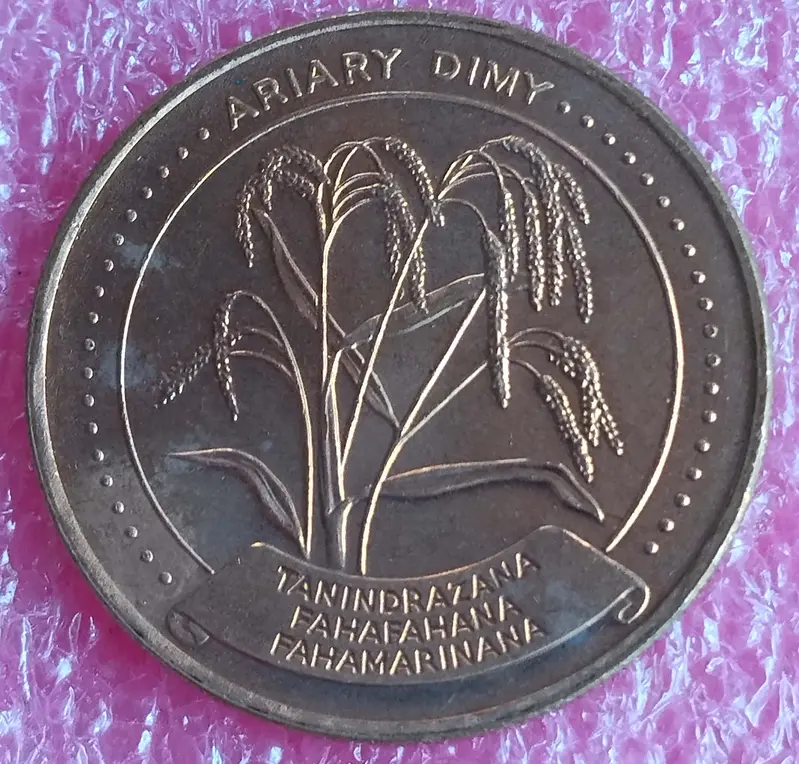 MADAGASCAR - 5 ARIARY  COIN - UNC MINT CONDITION (1996) - 1
