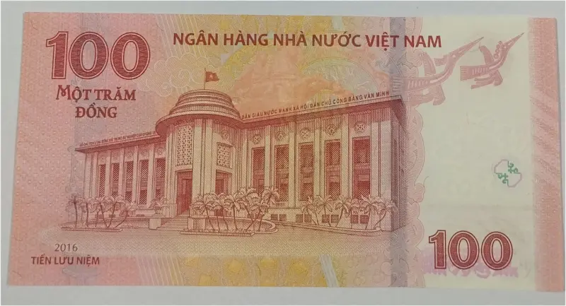 VIETNAM - 100 DONG COMMEMORATIVE - UNC CONDITION (2016) - 1