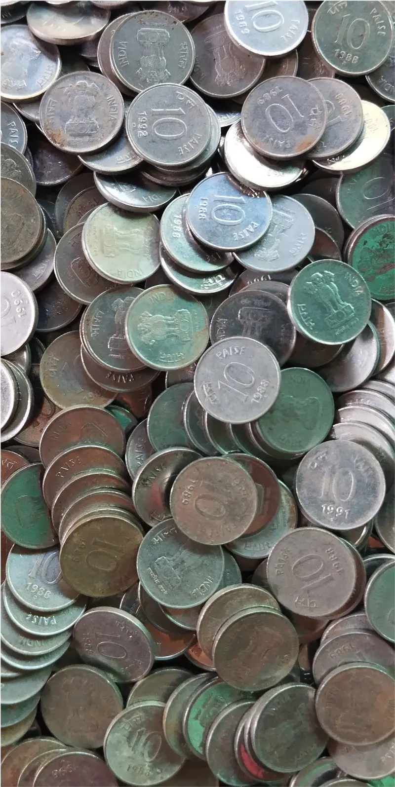 2 Paisa" coin. It was a standard circulation coin of the Republic of India. 