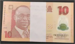 foreign-notes-bundle